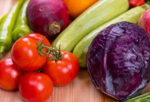 Alimentação Saudável Pode Retardar o Envelhecimento Descubra os Alimentos que Ajudam na Longevidade