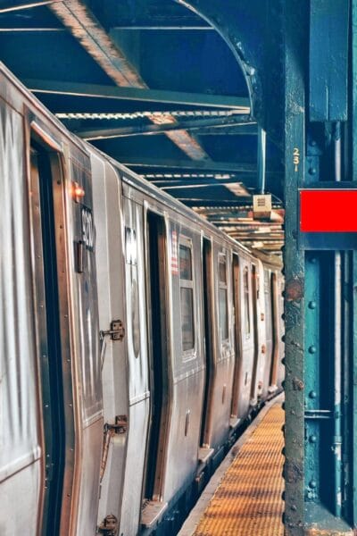 Greve da CPTM paralisa linhas 11